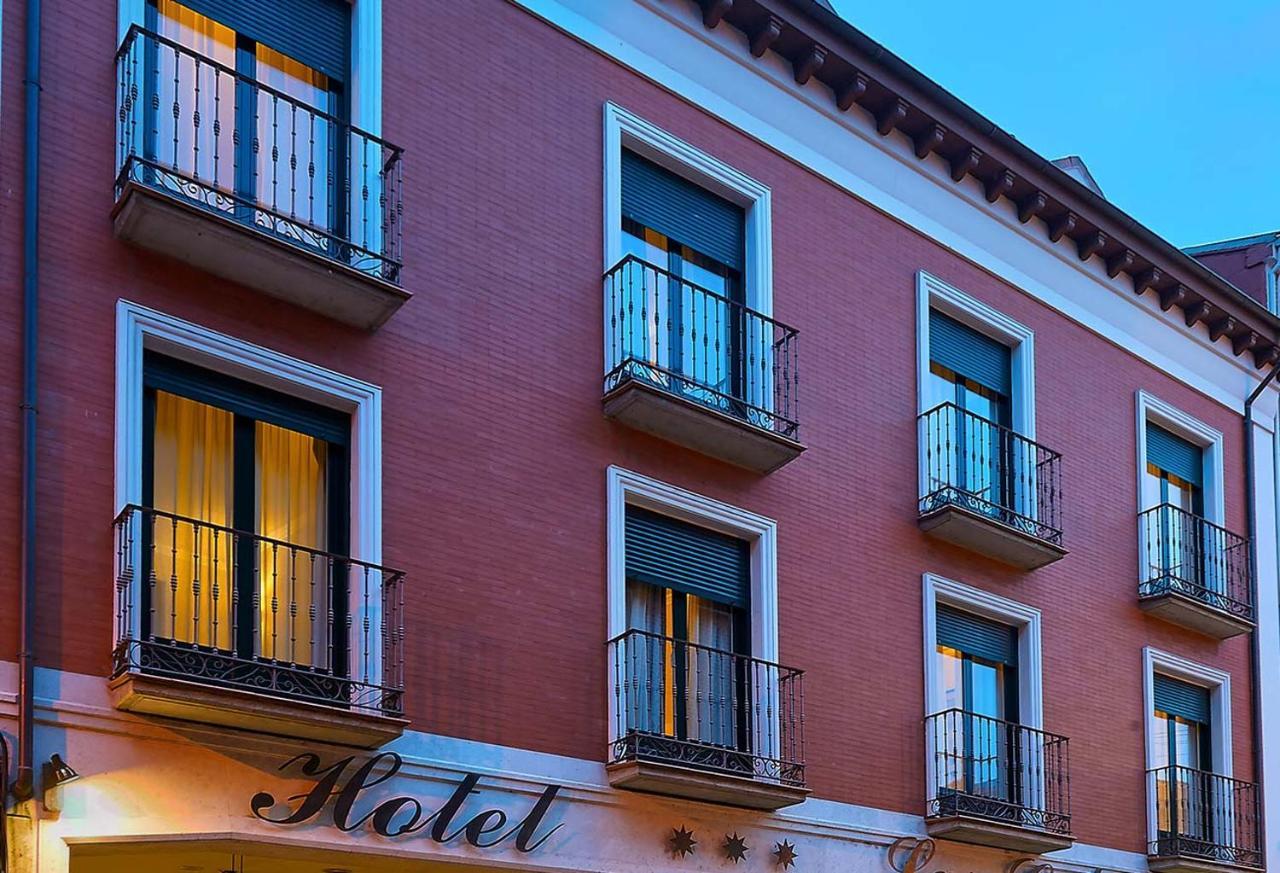 Hotel Las Cabanas Penaranda de Bracamonte Bagian luar foto