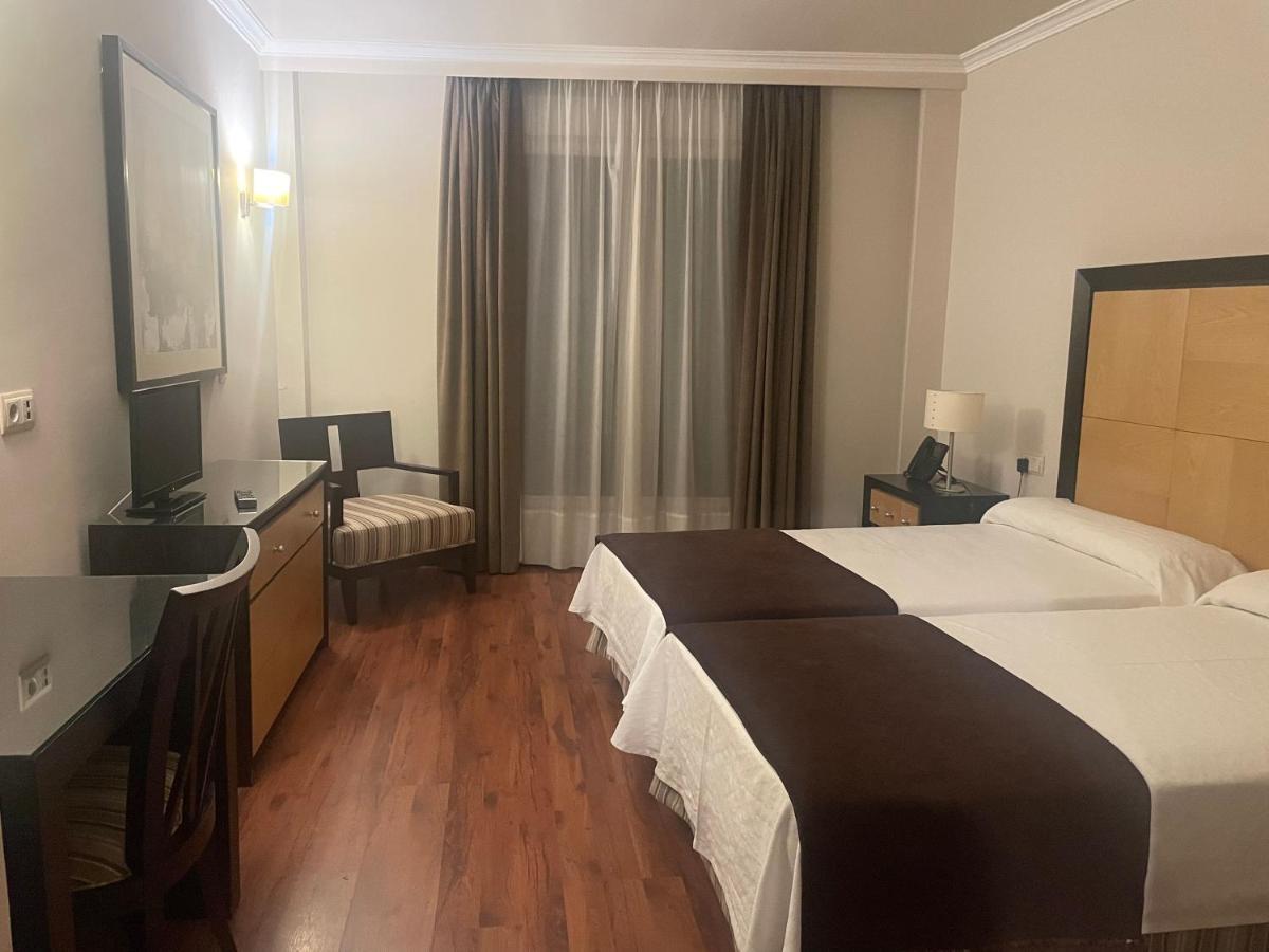 Hotel Las Cabanas Penaranda de Bracamonte Bagian luar foto