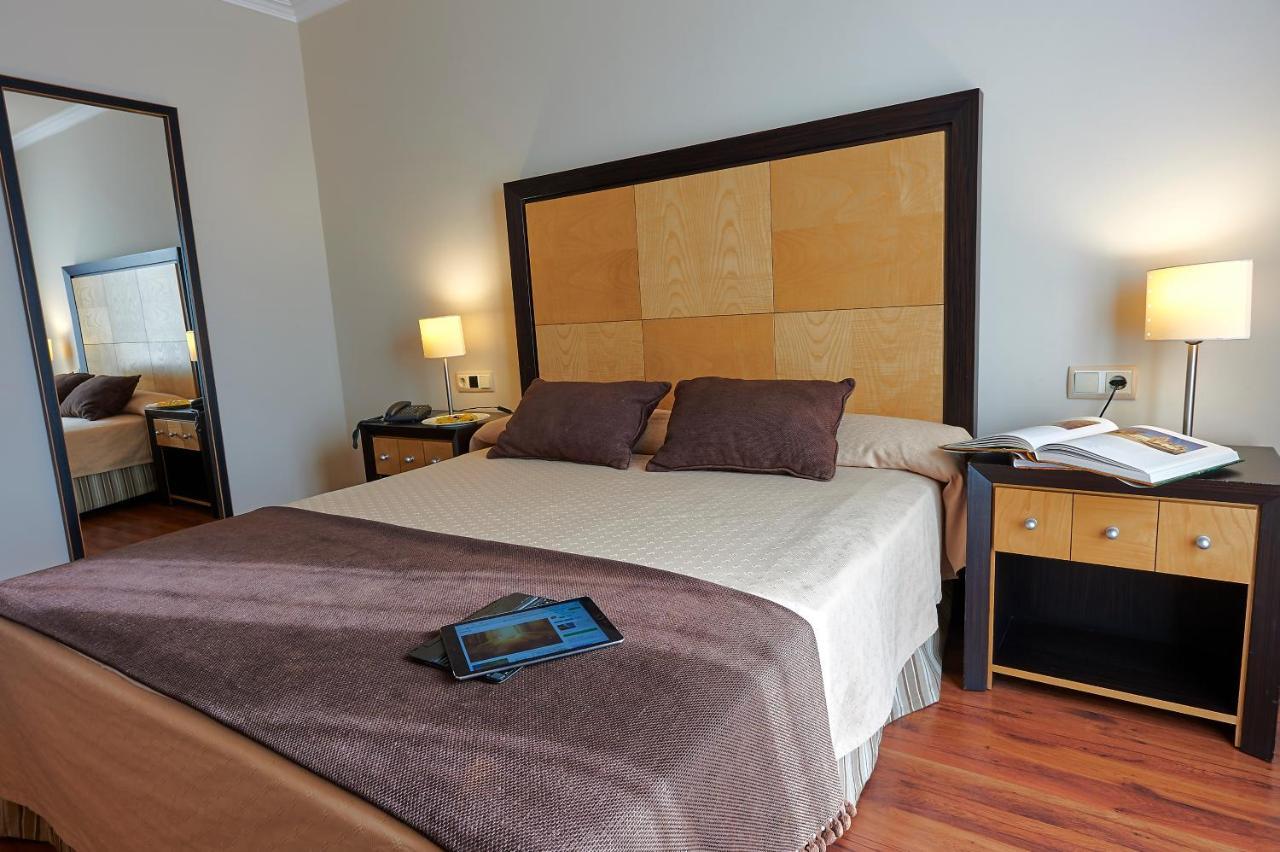 Hotel Las Cabanas Penaranda de Bracamonte Bagian luar foto