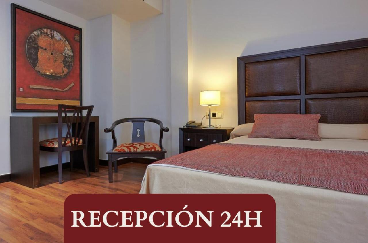 Hotel Las Cabanas Penaranda de Bracamonte Bagian luar foto